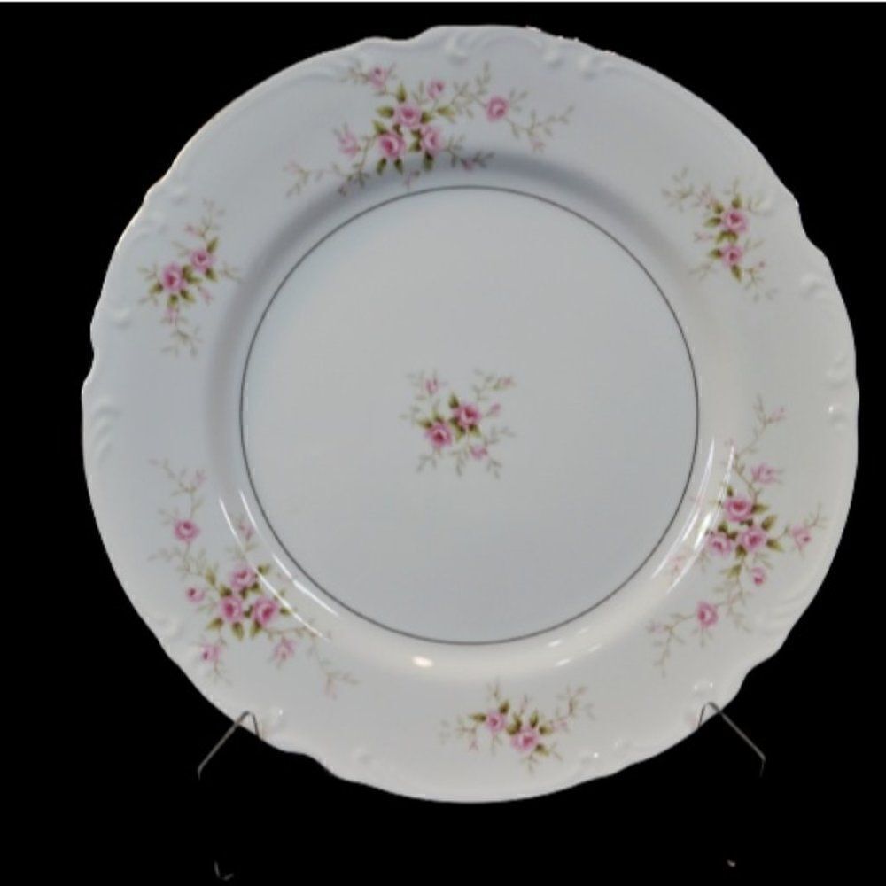 Mikasa Japan VERSAILLES 9344 Dinner Plate 10.25 In Fine China Silver Trim Floral